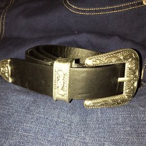 Plus size leather belt with western accent